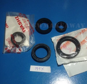 Fits Honda MTX125R OIL SEAL 32-44-8 and Set Oil Seal Kit - Picture 1 of 1