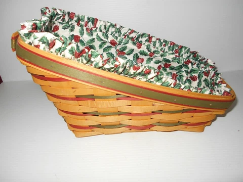 1997 Holiday Sleigh Longaberger Basket And Liner 16811 With No Metal Runners Cover
