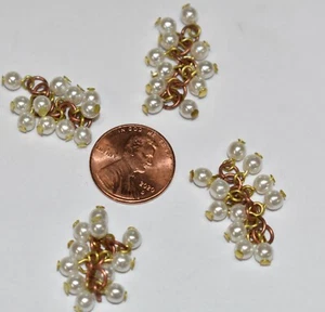 DE COLECCIÓN 4 RACIMOS DE PERLAS * 1 1 PERLAS cada racimo* GOTAS PERLAS FALSAS * BLANCO - Imagen 1 de 1