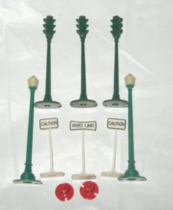 VINTAGE O-HO SCALE ASSORTMENT OF ACCESSORIES(LOT OF 10 PCS)***USED*** - Picture 1 of 2