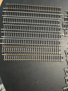 HO TYCO Steel Track Lot Of 8 Straight Sections 15944 W/ 4 Atlas 9” Snap Tracks - Picture 1 of 1