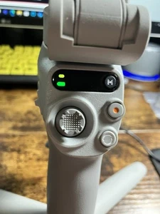 DJI Osmo Mobile SE OK200 Gray Foldable Magnetic 3 Axis Gimbal Stabilizer - Picture 1 of 4