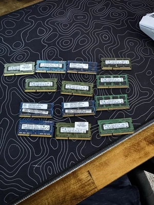 Lote De 12 2GB SODIMM RAM + 1 4GB SODIMM Ram Sticks Varias Marcas SIN PROBAR Foto 1 de 2