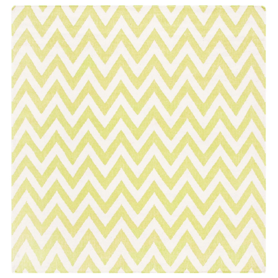 SAFAVIEH Dhurries DHU557A Handwoven Green / Ivory Rug - Image 1 of 4