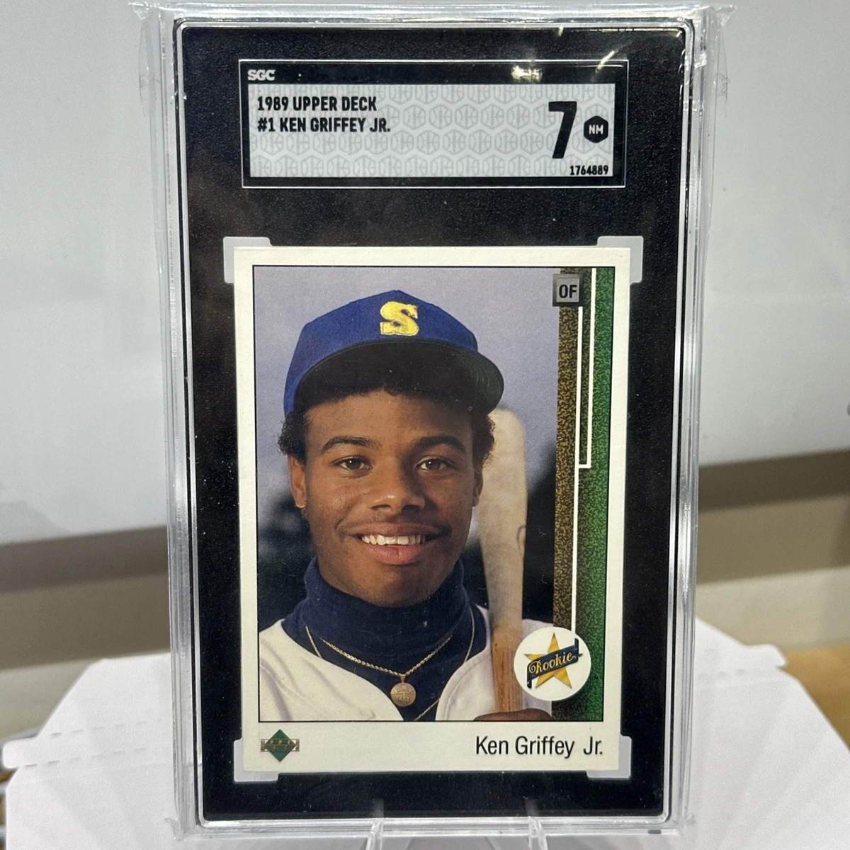 Ken Griffey Jr Baseball Grade 7 Sports Trading Cards & Accessories