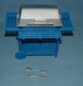 VINTAGE BARBEQUE / GRILLE SET FOR 12" DOLLS - USED - Picture 1 of 4