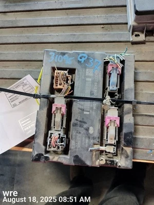 CHASIS CONTROL MODULE 8K0907064FM 2013 AUDI A4 AUDI Foto 1 de 4