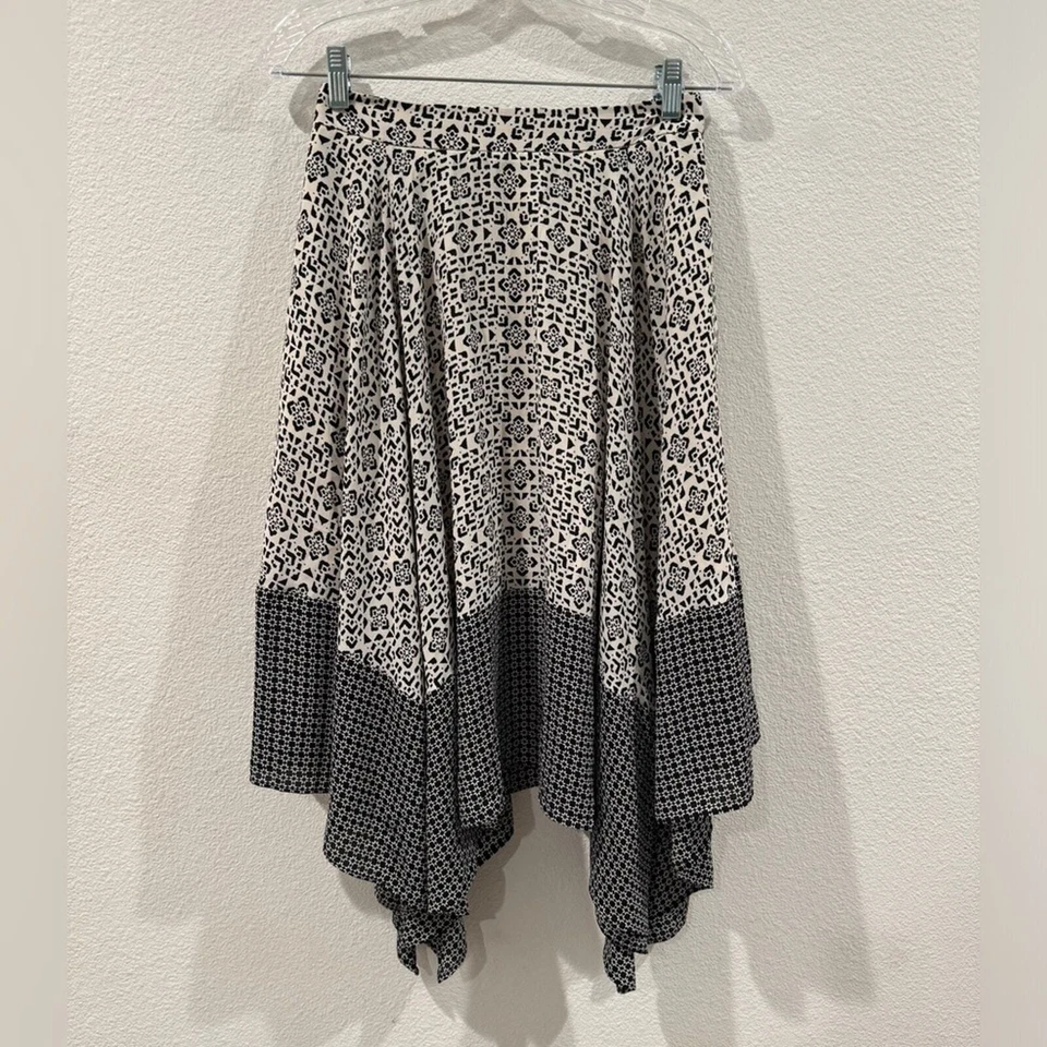 Banana Republic Negro Blanco Pañuelo Midi Dobladillo Geométrico Floral Falda Talla 0 Foto 1 de 4
