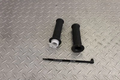 1993 SUZUKI GS500E RIGHT LEFT CLIPON HANDLEBAR GRIPS GRIP PAIR SET - Image 1 of 4