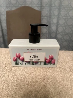 Bath Body Works La Fleur Body Lotion Shea Vitamin E Sandalwood Waterlily 8OZ New - Image 1 of 2