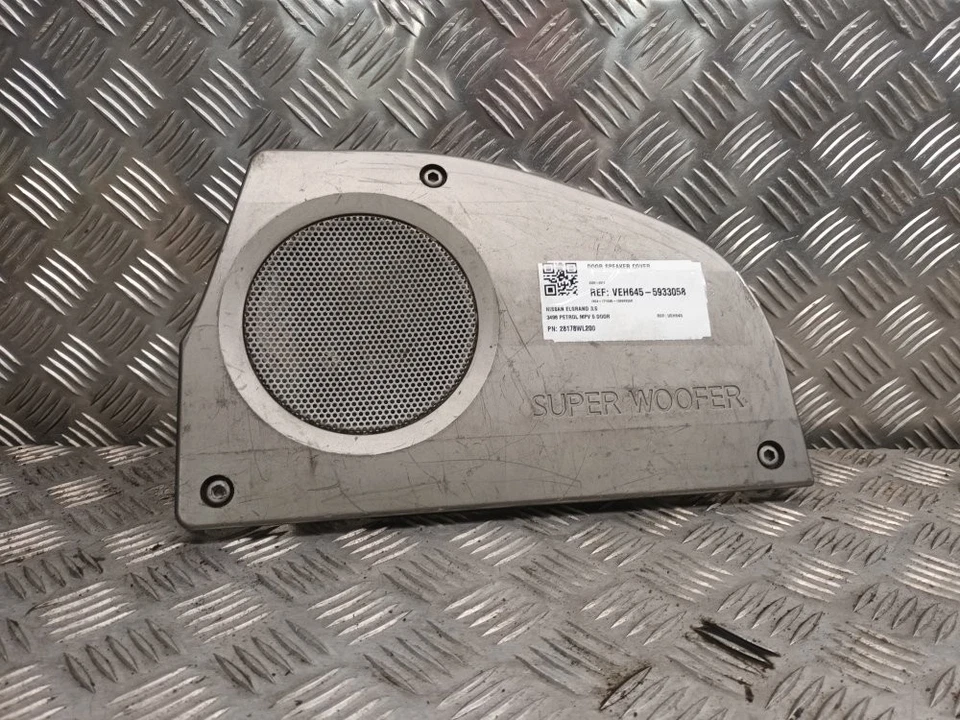 Nissan Elgrand 3.5 2003-2010 SUPER WOOFER DOOR SPEAKER COVER 28178WL200 - Image 1 of 1