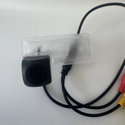 RCA Car Rear View Backup Camera For Subaru Forester 2013 2014 2015 2016 2017 CC - Image 1 of 4