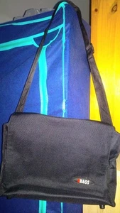 Tasche geräumig - Bild 1 von 4