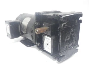 IDNM3542 5641/Y03F 5641Y03F Baldor Motor V460 F200 mit Getriebe 5641/Y03F (gebraucht geprüft - Bild 1 von 7