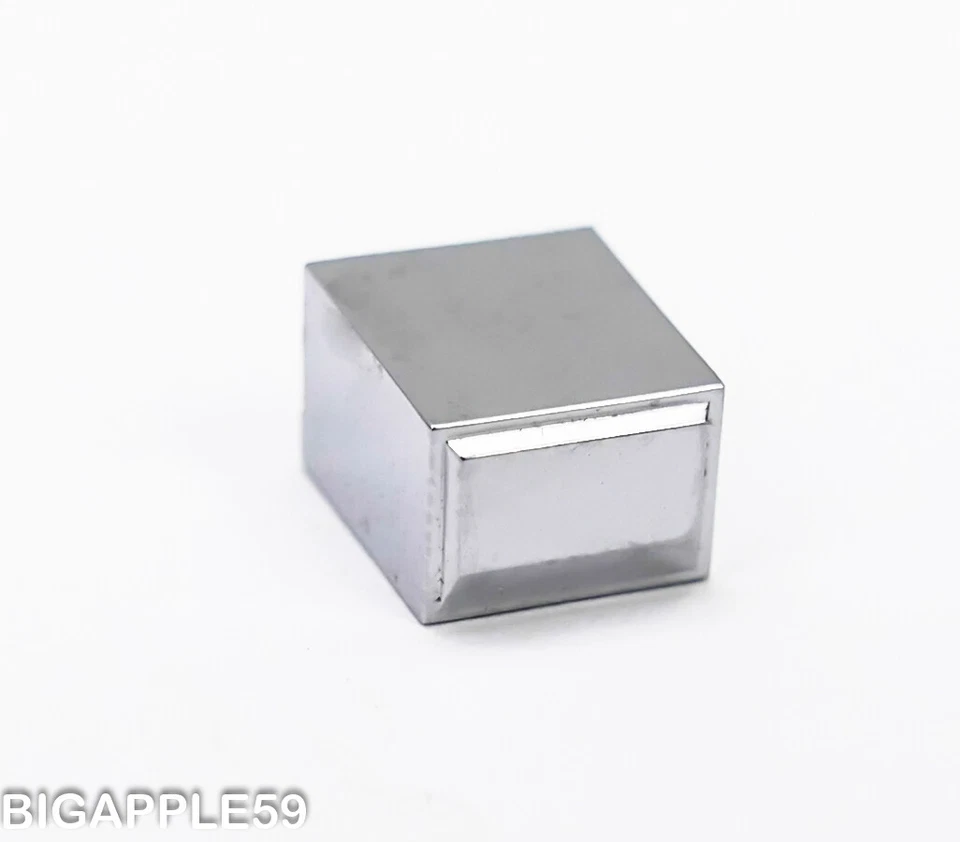 Icom Silver Button Cover #2 ricevitori IC-R70 / IC-R71A / IC-R7000 *SOSTITUZIONE* - Immagine 1 di 1