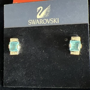 Vtg Swarovski Crystal Post Earrings Lt Blue Colored Silver Tone SIGNED Swan - Picture 1 of 6