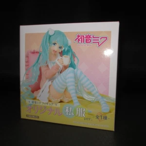 Hatsune Miku Figure Casual Ver. VOCALOID TAITO from Japan - Picture 1 of 2