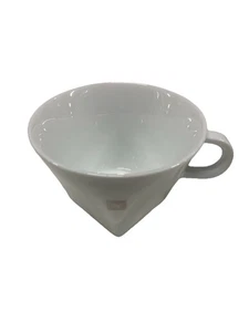 Eine Nespresso Big Game Design weiß Porzellan Kaffeetasse nur N1728 gebraucht gebeizt - Bild 1 von 8