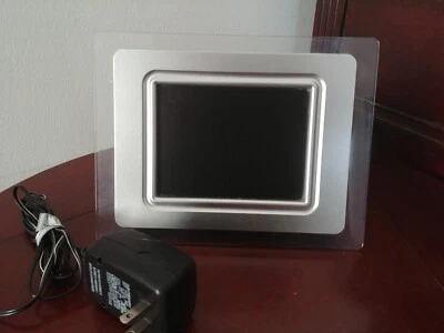 Pandigital 5.6" Electronic Photo Frame for Digital Camera Memory Card Movie MP3 - Image 1 of 4