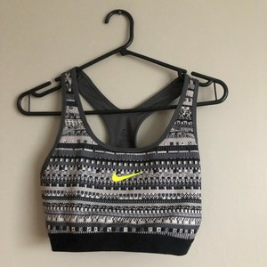 nike sports bra sale uk