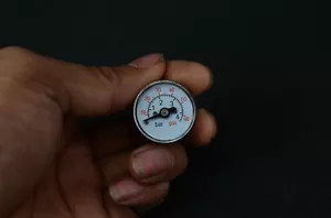 Medidor de presión axial para vapor 60PSI - Imagen 1 de 2
