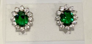 VINTAGE STERLING SILVER AND FAUX EMERALD PASTE EARRINGS - Picture 1 of 5