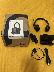 Plantronics Savi 8220 Wireless Headset w/ W8200B Charging Base - Photo 1/7