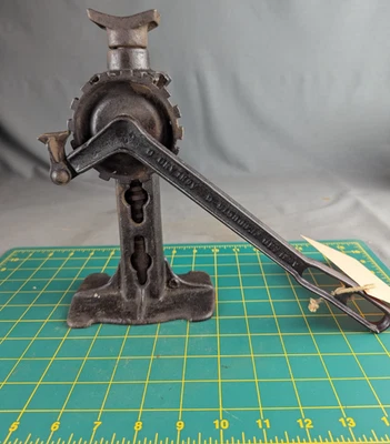 Antique Car or Wagon Jack Cast Iron Ashland Products C Ashland Ohio Works! - Image 1 of 4
