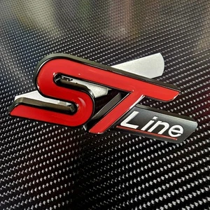 Insignia de rejilla delantera ST Line para Ford Focus Kuga Puma rojo negro parrilla - Imagen 1 de 3