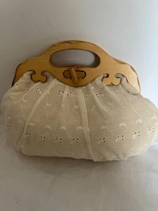 VTG Wood Handled BERMUDA White  Clutch Purse Bag - Picture 1 of 3