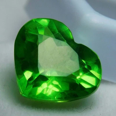 NATURAL Green Peridot HEART CUT 10.13 Ct CERTIFIED Loose Gemstones - Image 1 of 4