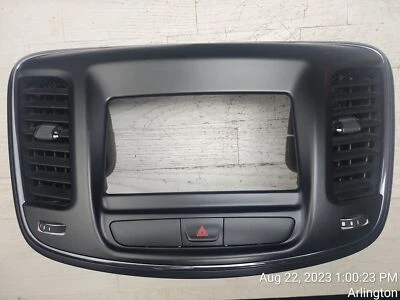 Chrysler 200 2015-2016 ventilaciones, bisel de navegación embellecedor central 1YE58DX9AB IMPERFECCIONADO Foto 1 de 4