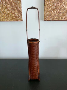 An elegant Japanese lacquered Ikebana Bamboo Basket - Picture 1 of 12