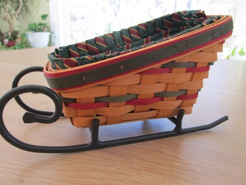 Longaberger 1998 Basket with Metal Sleigh - Christmas Liner - 6 X 4 Cover