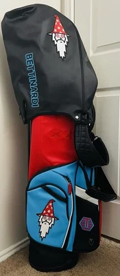 🇺🇸Extremadamente Raro Bettinardi Tour Dept. Bolsa de pie Player V Vessel Wizard🇺🇸 Foto 1 de 4