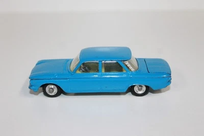 Coche Chevrolet Corvair vintage Corgi Toys - Modelo #229 - Azul - Sin caja - BONITO Foto 1 de 4