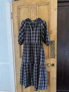 Toast Check Tiered Dress Size Small (10/12)- MIDI. - Picture 1 of 10