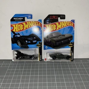 Batman Batmobile Hot Wheel 2 Cars Batman Forever/ The Batman Dc Comics Mattel - Picture 1 of 11
