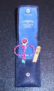 2-tlg. Taschen-Etui, im blauen Leder-Etui, mit Schere + Pinzette - Bild 1 von 7
