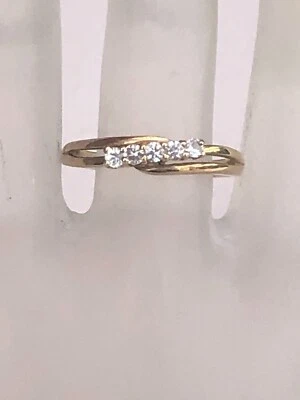 NUEVO Anillo de Zafiro Blanco de Oro 9 quilates 5 piedras, Diamante, Certificado de TV GEMAS incl. Foto 1 de 4