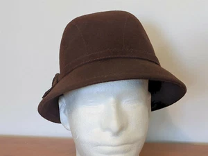 Trixie Hat Co Women’s Bucket Cloche Brow 100% Wool One Size Band + Felt Bow NWT - Picture 1 of 5
