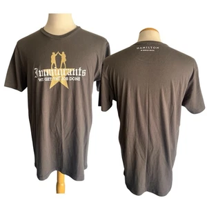 HAMILTON: AN AMERICAN MUSICAL "Immigrants We Get The Job Done" T-Shirt Large - Bild 1 von 6