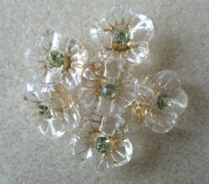 10 X 15MM CLEAR ACRYLIC GOLD & CRYSTAL BLOSSOM FLOWER  BACK HOLE SEW ON BUTTONS - Picture 1 of 4