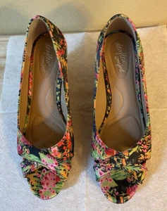 Dexflex Comfort Multicolor Floral Peep Toe Wedge Heel Shoes Size 8 - Picture 1 of 7