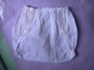 Liegelind Baby Windelhöschen Folie Gr. 4 Windelhose Gummihose Knöpfer - Bild 1 von 4