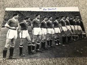Bill Foulkes Manchester United Hand Signed 12x8 Photo. Busby Babes Legend. - Picture 1 of 1