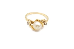14k Yellow Gold Pearl Diamond Ring Size 6 - Picture 1 of 10