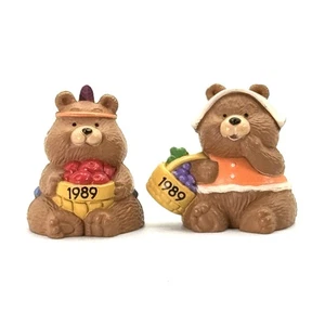 1989 PILGRIM & INDIAN BEAR - Thanksgiving Hallmark Merry Miniatures Figures - Picture 1 of 5