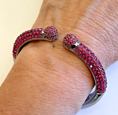 Joan Boyce Mini Brazalete Bisagra Besable Cristales Rosa Caliente Gunmetal 6.5" Foto 1 de 4