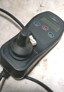 QUANTUM ROLLSTUHL 4-SCHLÜSSEL Q-Logic-NE JOYSTICK CONTROLLER CTLDC1554, 1741-2019 - Bild 1 von 16